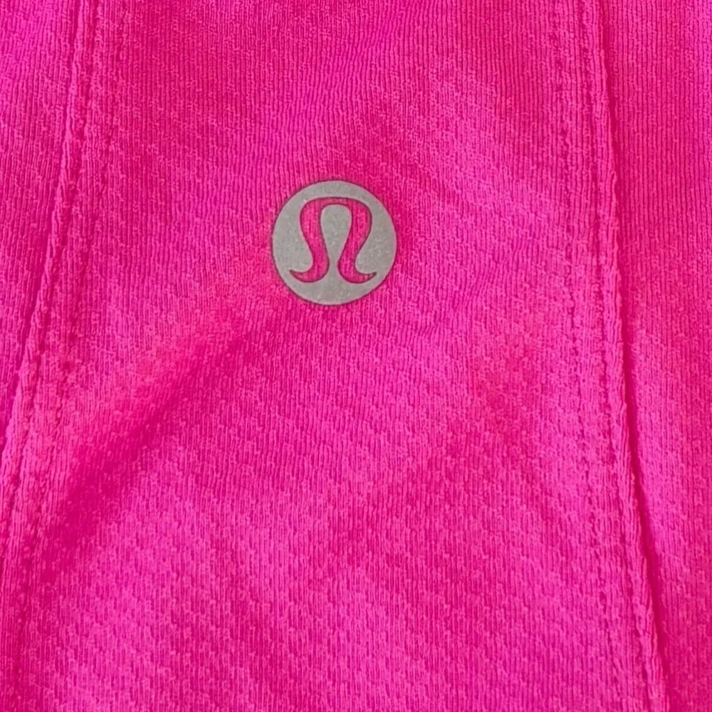 Lululemon Abrasion Resistant Training T Shirt *Ed Curtis In Sonic Pink PTP: 22